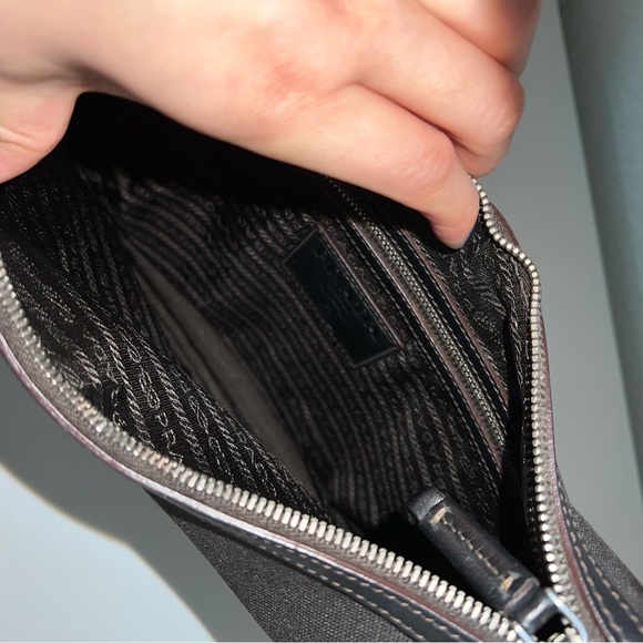 Excellent Condition Vintage Prada Shoulder Bag - Picture 5 of 11